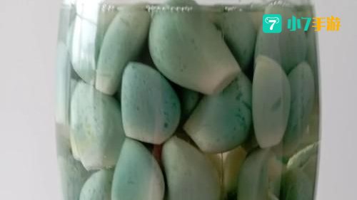 蒜泥放一段时间变绿
